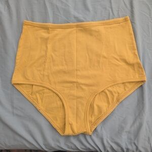 ARQ high waisted bottoms - size XL